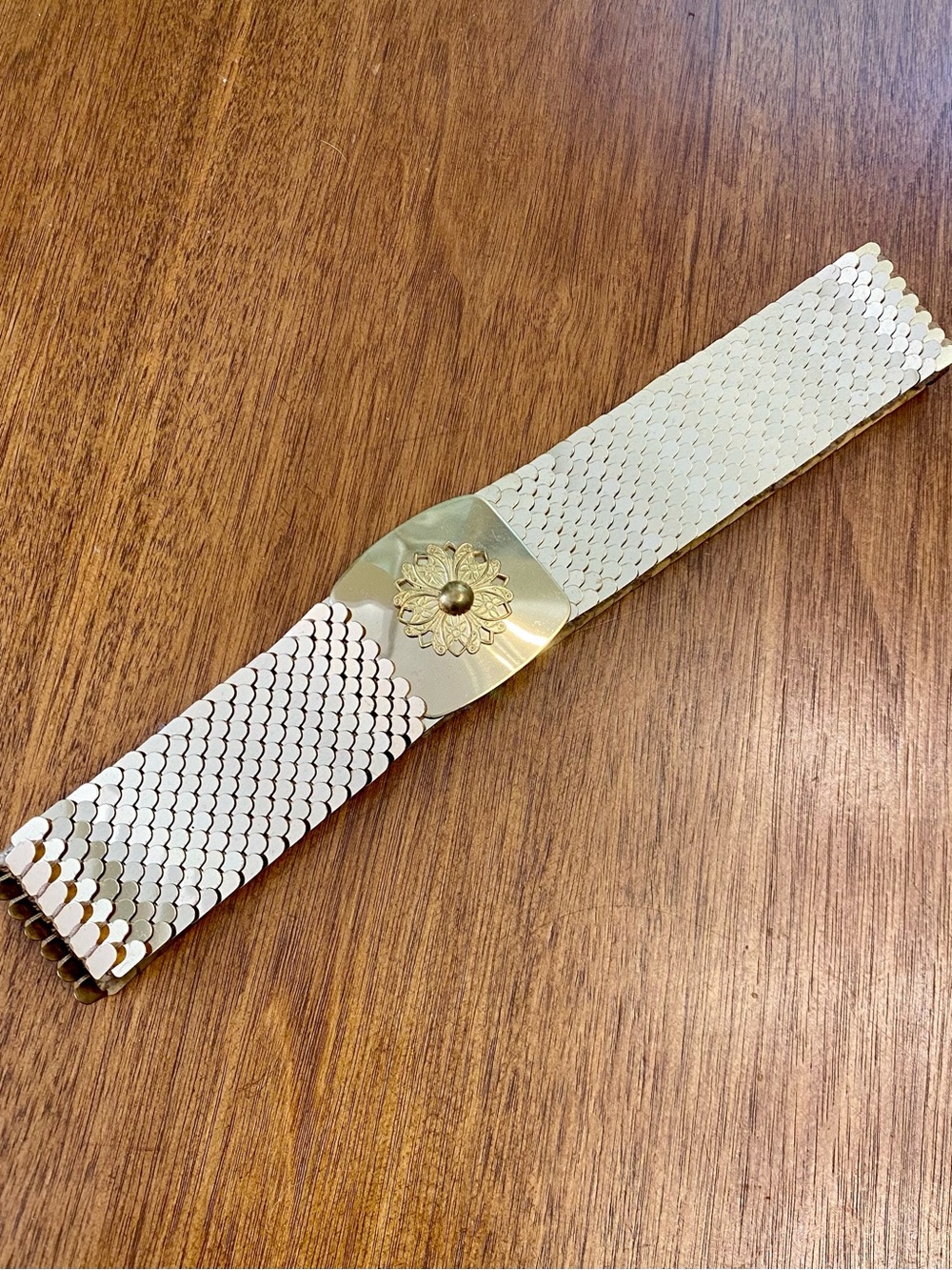 70s Gold-Tone Floral Buckle Belt Like New